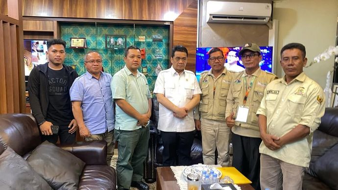 Wakil Menteri Desa dan Pembangunan Daerah Tertinggal Riza Patria memberikan apresiasi atas capaian panen raya jagung seluas 10.000 hektare di Kabupaten Banyuasin, Sumatera Selatan. 