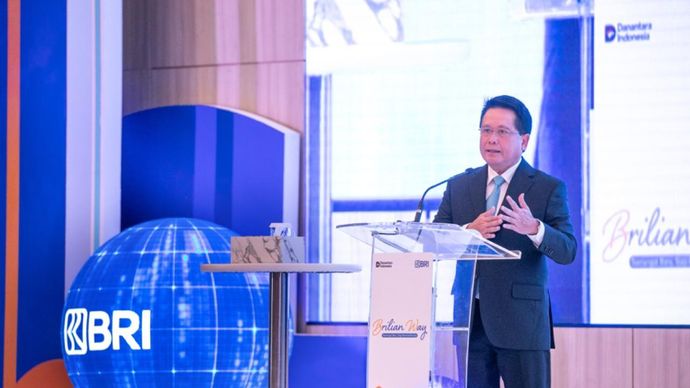 Direktur Utama BRI, Hery Gunardi memaparkan strategi keberhasilan perseroan dalam meningkatkan porsi dana murah (CASA) pada konferensi pers di Jakarta, Jumat, 22 aGUSTUS 2025.