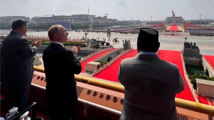 MomentPrabowo Bersanding dengan Xi Jinping hingga Putin di Acara Hari Kemenangan Tiongkok