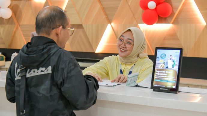 foto menerima nasabah