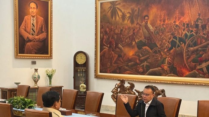 Presiden Prabowo Subianto dengan Wakil Ketua DPR RI Sufmi Dasco Ahmad di Istana Negara