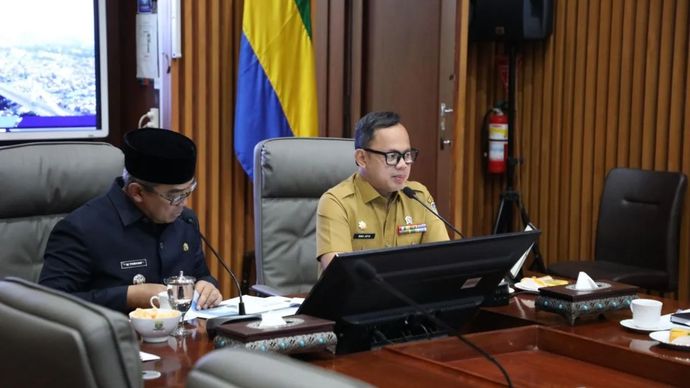 Wakil Menteri Dalam Negeri (Wamendagri) Bima Arya Sugiarto (kanan). 
