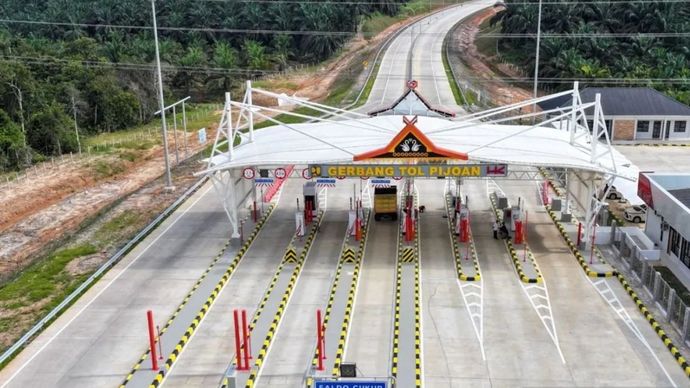Gerbang Tol Pijoan yang siap dipakai. 
