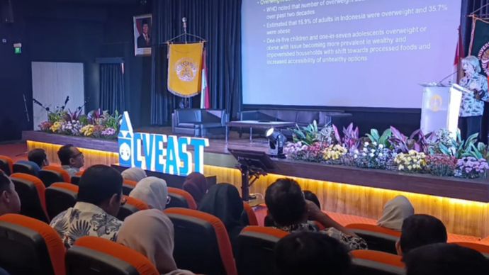 Konferensi internasional tahunan ke-7 yang digelar di forum International Conference on Vocational Education, Applied Sciences, and Technology (ICVEAST) 2025 di Universitas Indonesia, Selasa (16/9/2025)  menyoroti peran krusial pendidikan vokasi dala