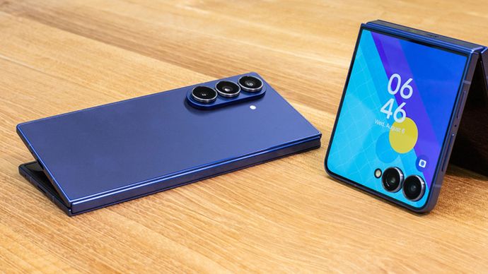 Sementara itu, Galaxy Z Fold7 menawarkan level kecerdasan kamera yang jauh lebih canggih. Dengan kamera utama 200MP dan dukungan AI ProVisual Engine, Fold7 dirancang untuk menghasilkan foto dan video setara profesional. Inovasi ini membuatnya bukan hanya perangkat kerja produktif, tapi juga alat kreatif bagi para fotografer mobile. Perpaduan dua perangkat ini menjadikan konten tidak hanya berbeda, tetapi juga lebih cerdas dan berkualitas tinggi.