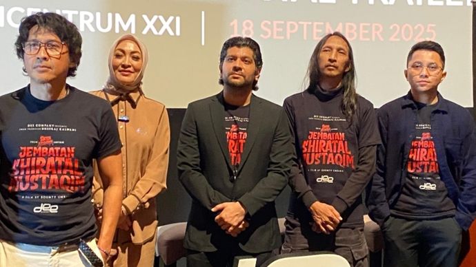 Cast Film Jembatan Shiratal Mustaqim