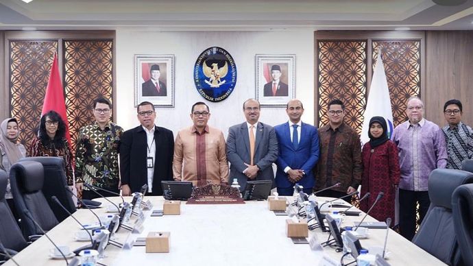 Wakil Menteri Investasi dan Hilirisasi/Wakil Kepala BKPM, Todotua Pasaribu, menerima audiensi dari GAK Healthcare International Pakistan untuk menjajaki peluang kerja sama di sektor kesehatan. 