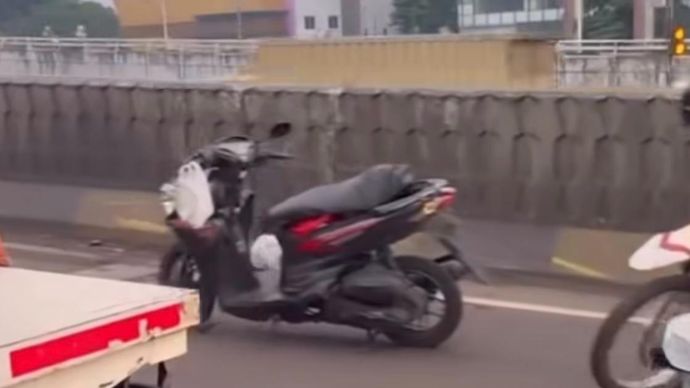 ASN kecelakaan di jalan layang Pancoran, Jakarta Selatan. 