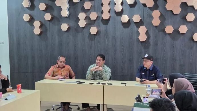 Menteri Keuangan RI Purbaya Yudhi Sadewa di Kantor Kementerian Keuangan di Jakarta, Jumat 19 September 2025 (ANTARA/Bayu Saputra)