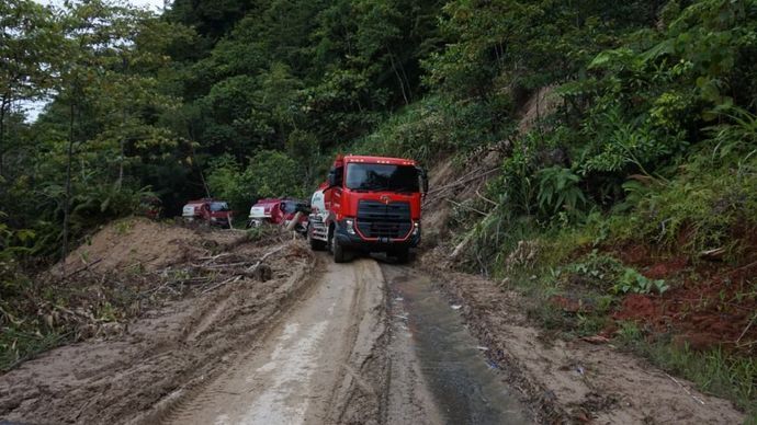 Pertamina pasok BBM hingga daerah 3T (Tertinggal, Terluar, Terdepan) melalui berbagai moda transportasi, jaga ketersediaan energi untuk seluruh masyarakat. (Foto: Istimewa)
