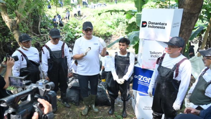 PT Telkom Indonesia (Persero) Tbk (Telkom) Regional II Banten, Jabotabek, dan Jawa Barat laksanakan aksi nyata River Clean Up di Sungai Cioray, Bandung dalam rangkaian program GoZero%. Kegiatan berlangsung dalam rangka memperingati World Clean Up Day