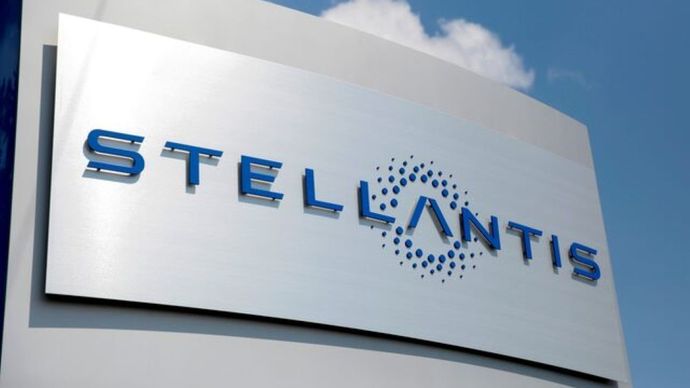 Ilustrasi. Logo Stellantis. (Foto: Reuters)  
