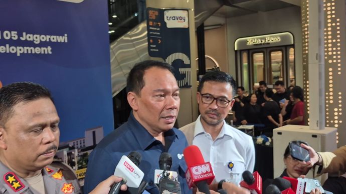 Direktur Utama PT Jasa Marga Rivan Achmad Purwantono merespons perbaikan sejumlah Gerbang Tol (GT) dalam kota yang menyebabkan kemacetan parah pada Rabu malam, 24 September 2025.
