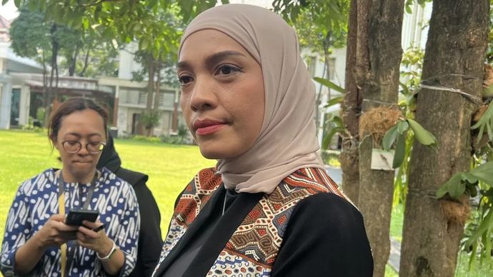 Juru Bicara Kementerian Energi dan Sumber Daya Mineral (ESDM) Dwi Anggia memberi keterangan di Kantor Kementerian ESDM, Jakarta, Jumat 26 September 2025. (ANTARA/Putu Indah Savitri)