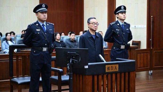 Mantan Menteri Pertanian dan Urusan Pedesaan China Tang Renjian dijatuhi hukuman mati karena menerima suap.