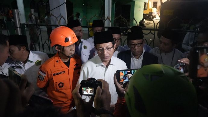 Menag Nasaruddin Umar bersama awak media