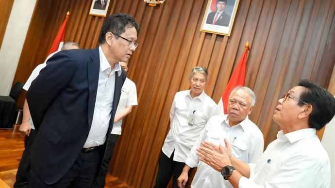Menteri Keuangan (Menkeu) Purbaya Yudhi Sadewa membagikan momen saat menerima Kepala Otorita IKN, Basuki Hadimuljono, beserta jajarannya di kantor Direktorat Jenderal Pajak (DJP) Kementerian Keuangan. 