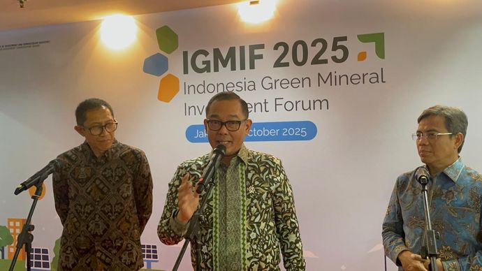 Wakil Menteri Investasi dan Hilirisasi sekaligus Wakil Kepala Badan Koordinasi Penanaman Modal (BKPM) Todotua Pasaribu menyoroti lambatnya proses investasi di Indonesia dibandingkan dengan Vietnam.