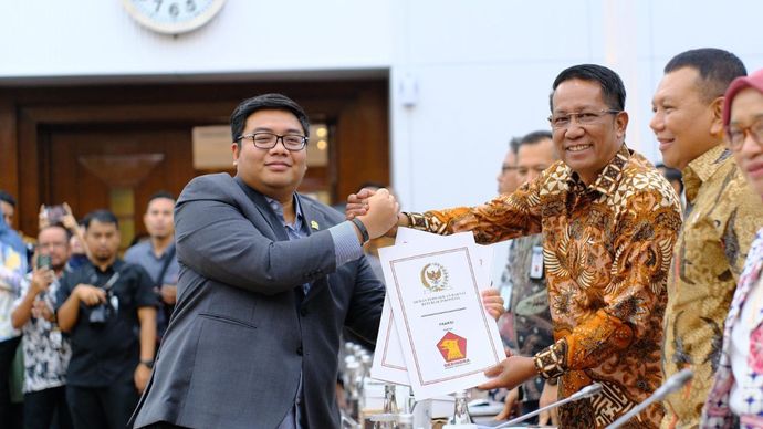 DPR mengesahkan RUU