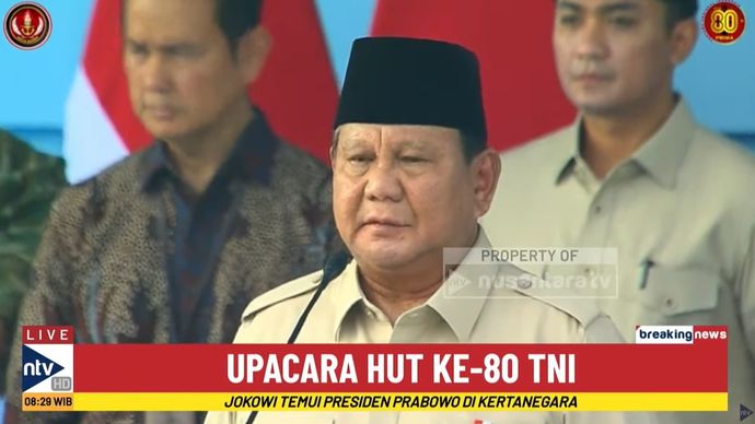 Presiden Republik Indonesia Prabowo Subianto memimpin upacara peringatan HUT ke-80 TNI di Monas.