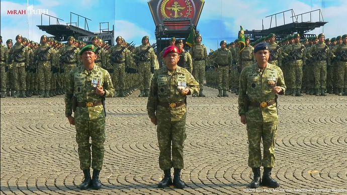 Pangdan Radin Inten Pakai Seragam Loreng Baru