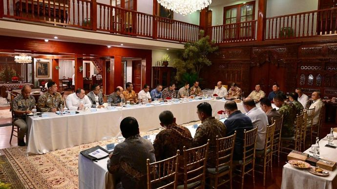Prabowo lakukan rapat terbatas di kediaman pribadinya di Jalan Kertanegara Jakarta
