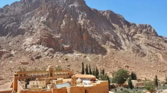 Gunung Sinai. 