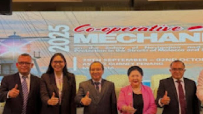 Women in Maritime Indonesia (WIMA INA) menegaskan komitmennya dalam mendukung upaya perlindungan lingkungan laut di Selat Malaka dan Selat Singapura (Straits of Malacca and Singapore/SOMS). Hal ini disampaikan dalam 16th Cooperation Forum (CF-16) yang mempertemukan negara pantai, negara pengguna, lembaga internasional, industri, serta organisasi masyarakat. Forum ini merupakan bagian dari rangkaian Co-operative Mechanism on the Safety of Navigation and Environmental Protection in the Straits of Malacca and Singapore, yang berlangsung pada 29 September &ndash; 2 Oktober 2025 di Penang, Malaysia.  
