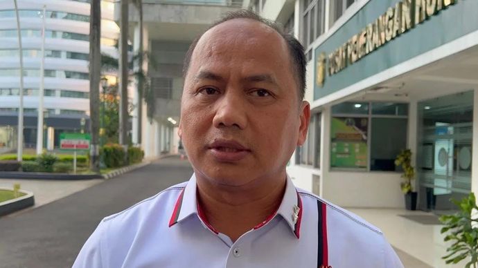 Kepala Pusat Penerangan Hukum (Kapuspenkum) Kejaksaan Agung Anang Supriatna berbicara dengan awak media di Gedung Kejaksaan Agung, Jakarta, Selasa 7 Oktober 2025. (ANTARA/Nadia Putri Rahmani)