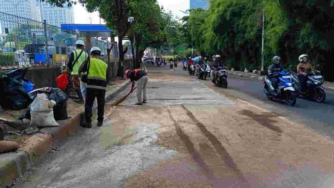 Perbaikan Pipa Limbah di TB Simatupang Rampung, Lalu Lintas Depan Cibis Kembali Lancar