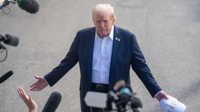 Presiden Amerika Serikat (AS) Donald Trump mengatakan pada Rabu, 8 Oktober 2025 di Truth Social bahwa Israel dan Hamas telah menyetujui fase pertama rencana perdamaian Gaza. ANTARA/Xinhua.