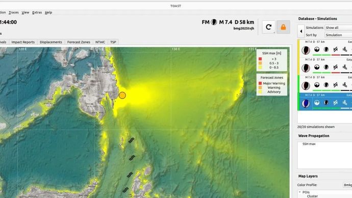 Peta ancaman Waspada potensi tsunami dalam pemodelan TOAST di perairan Talaud, Sulawesi Utara, usai gempa tektonik bermagnitudo 7,4 yang terjadi di Laut Filipina, Jumat, 10 Oktober 2025. ANTARA/HO-Pusat Gempa Bumi dan Tsunami BMKG