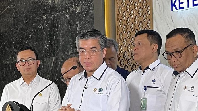 Menteri Ketenagakerjaan (Menaker) Yassierli dalam konferensi pers di Kantor Kemnaker RI, Jakarta, Senin 13 Oktober 2025. ANTARA/Arnidhya Nur Zhafira/aa.