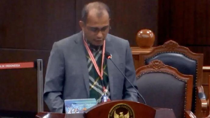 Tangkapan layar - Wakil Menteri Hukum Edward Omar Sharif Hiariej menyampaikan keterangan dalam sidang lanjutan uji materi Undang-Undang BUMN di Mahkamah Konstitusi, Jakarta, Senin 13 Oktober 2025. (ANTARA/Fath Putra Mulya)