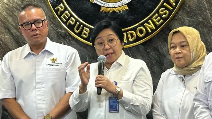 Satuan Tugas Penanganan Kerawanan Bahaya Radiasi Radionuklida Cesium-137 (Satgas Penanganan Cs-137) melakukan jumpa pers terkait produk udang asal Indonesia yang terkontaminasi radioaktif di Kantor Kementerian Koordinator Bidang Pangan, Jakarta, Seni