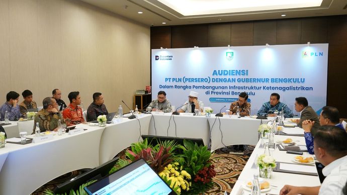 PT PLN (Persero) adalah BUMN kelistrikan yang terus berkomitmen dan berinovasi dalam memberikan pelayanan terbaik bagi pelanggan.