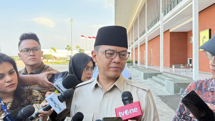 Menteri Luar Negeri Suginono 