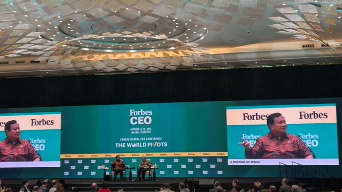 Presiden Republik Indonesia Prabowo Subianto menghadiri Forbes Global CEO Conference 2025 yang berlangsung di Hotel The St. Regis, Jakarta