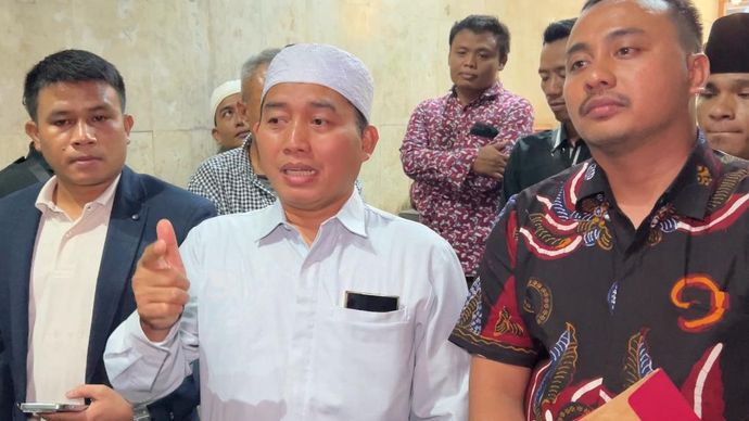Alumni ponpes membuat laporan ke Polda Metro Jaya terkait tayangan Trans7. 