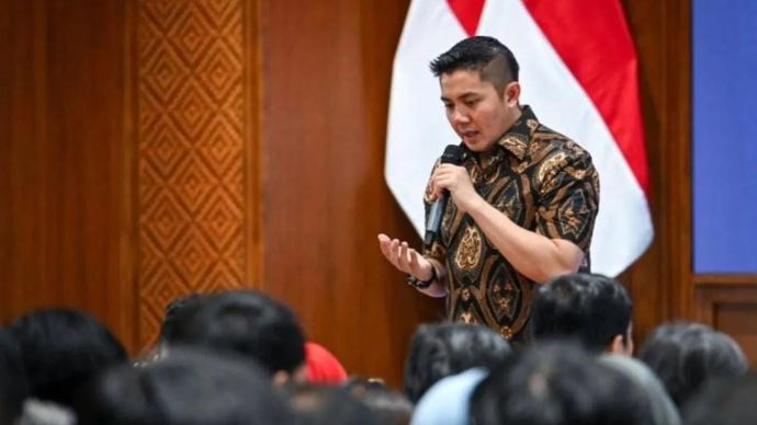 Sekretaris Kabinet Teddy Indra Wijaya dalam pertemuan dengan pegawai Sekretariat Kabinet RI di Aula Hoegeng, Kantor Sekretariat Kabinet, Jakarta, Jumat 17 Oktober 2025. ANTARA/Instagram/@sekretariat.kabinet
