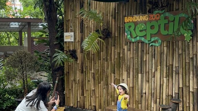 Arsip- Situasi di area Kebun Binatang Bandung (Bandung Zoo) saat masih beroperasi di Kota Bandung, Jawa Barat. ANTARA/Rubby Jovan