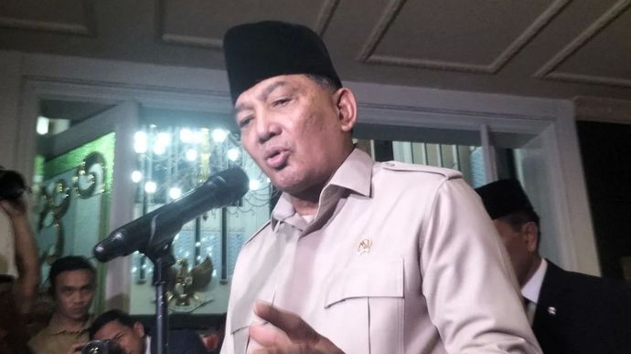 Menteri Pertahanan Sjafrie Sjamsoeddin di kantor Kemenhan, Jakarta Pusat, Rabu (22/10/2025).