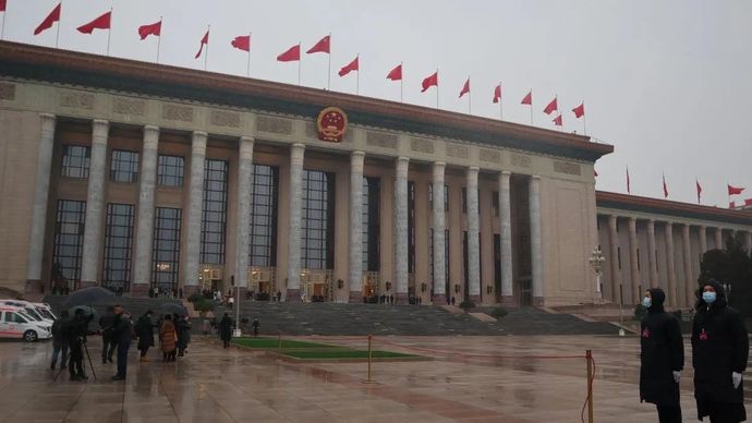 Balai Besar Rakyat yang menjadi lokasi Sidang pleno Partai Komunis China (PKC) untuk membahas Rencana Pembangunan Lima Tahun (Repelita) ke-15 China./ANTARA/Desca Lidya Natalia.