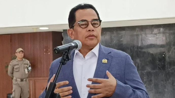 Sekjen DPR RI Indra Iskandar di kompleks parlemen, Jakarta, Jumat 4 Oktober 2024. ANTARA/Bagus Ahmad Rizaldi
