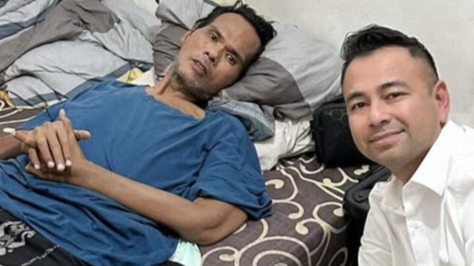 Raffi Ahmad jenguk Fahmi Bo yang sedang sakit