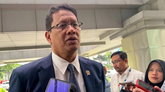 Menteri Keuangan Purbaya Yudhi Sadewa menjawab pertanyaan awak media saat ditemui di Kantor Kementerian Keuangan di Jakarta, Senin 27 Oktober 2025. ANTARA/Harianto.
