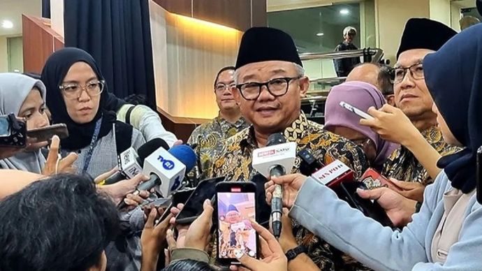 Arsip foto - Menteri Pendidikan Dasar dan Menengah (Mendikdasmen) Abdul Mu'timenyampaikan capaian bidang pendidikan selama setahun Pemerintahan Prabowo Subianto dalam Taklimat Media Setahun Kemendikdasmen di Plaza Insan Berprestasi, Gedung A Kemendikdasmen, Jakarta pada Rabu, 22 Oktober 2025. ANTARA/Hana Kinarina/pri.