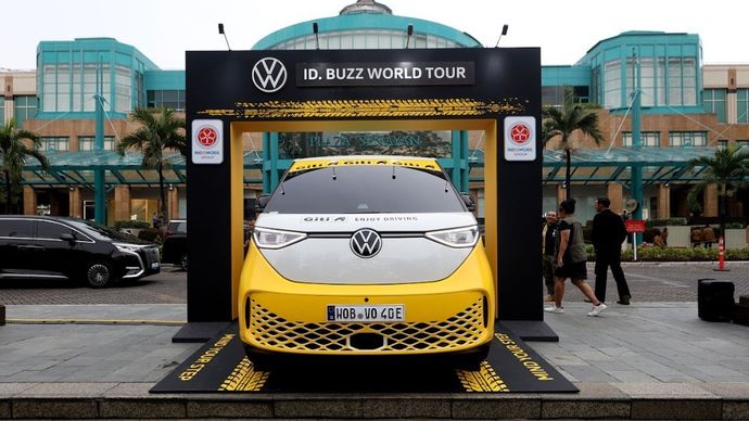 ID. BUZZ World Tour &quot;The Great BUZZ Journey&quot; ekspedisi rekor dunia yang membawa semangat global ke jalanan Indonesia. (Foto: Istimewa)