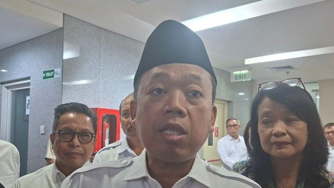 Menteri Agraria dan Tata Ruang/Kepala Badan Pertanahan Nasional (ATR/BPN) Nusron Wahid menyampaikan keterangan kepada wartawan di Kantor Kementerian PU Jakarta pada Rabu, 29 Oktober 2025. (ANTARA/Aji Cakti)