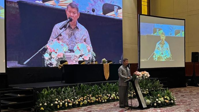 Utusan Khusus Presiden RI Bidang Energi dan Perubahan Iklim Hashim Djojohadikusumo dalam rapat koordinasi akhir jelang COP30 di Jakarta, Rabu, 29 Oktober 2025.